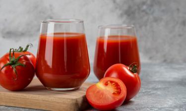 Tomate líquido: lo que el zumo diario puede hacer por tu salud (y cuándo evitarlo)